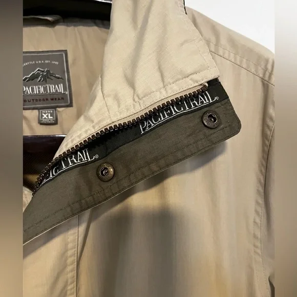 🏞️ Pacific Trail Men’s Outdoor Jacket with hood– Beige Khaki – Size XL - Picture 4 of 7